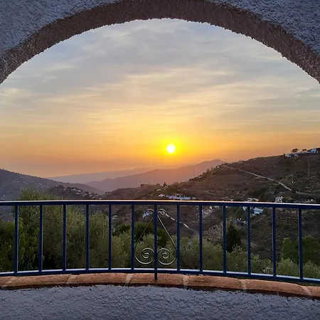 La Madrugada לינה וארוחת בוקר Cómpeta
